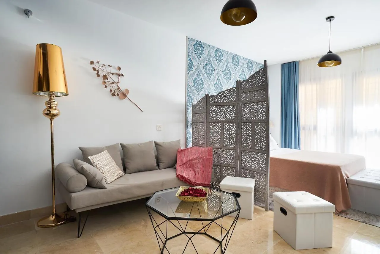 Lägenhet Studio Deluxe With Shared Roof Terrace Málaga Spanien